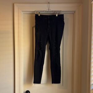 Universal Thread Black Distressed Skinny Jeans